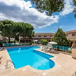 Artemia - Avec Piscine - Bornes électriques - Parking Privé - Local Vélo-moto 3* Aigues-Mortes