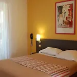 Artemia - Avec Piscine - Bornes électriques - Parking Privé - Local Vélo-moto 3* Aigues-Mortes