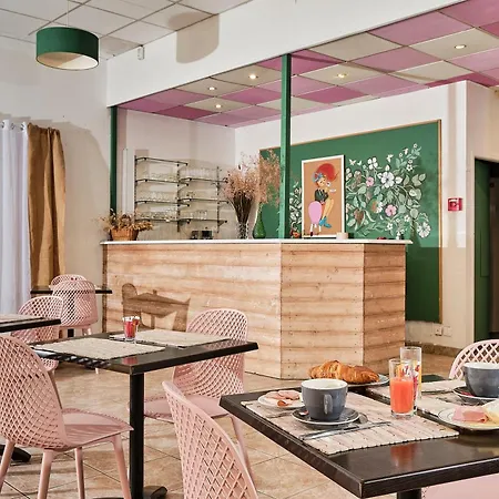 Artemia - Avec Piscine - Bornes électriques - Parking Privé - Local Vélo-moto Hotel 3*