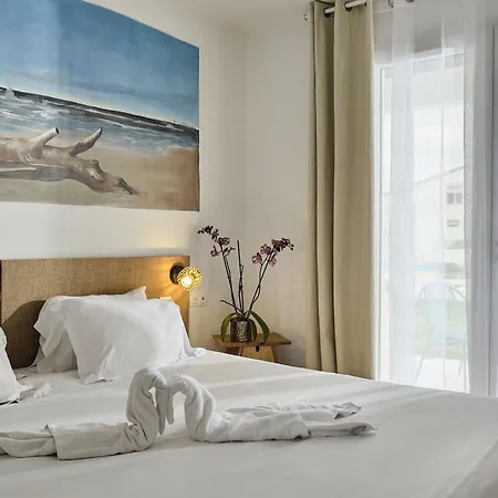 Artemia - Avec Piscine Hotel