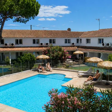 Artemia - Avec Piscine - Bornes électriques - Parking Privé - Local Vélo-moto Hotel
