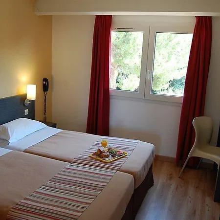 Artemia - Avec Piscine - Bornes électriques - Parking Privé - Local Vélo-moto Hotel 3*