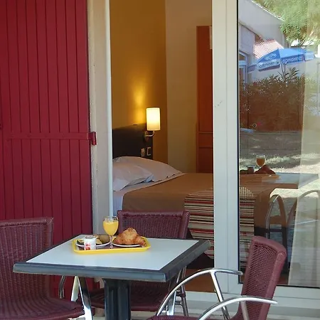 Artemia - Avec Piscine - Bornes électriques - Parking Privé - Local Vélo-moto 3* Aigues-Mortes