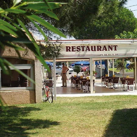 Artemia - Avec Piscine Hotel 2*